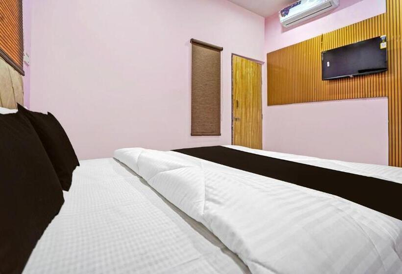 هتل Oyo The Orchid