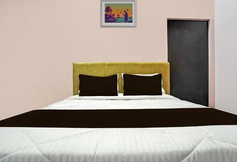 هتل Oyo The Orchid