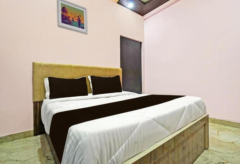 هتل Oyo The Orchid