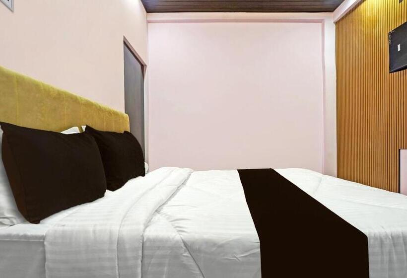 هتل Oyo The Orchid