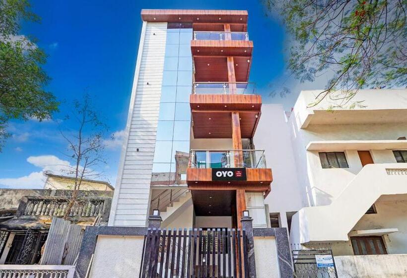 هتل Oyo The Orchid