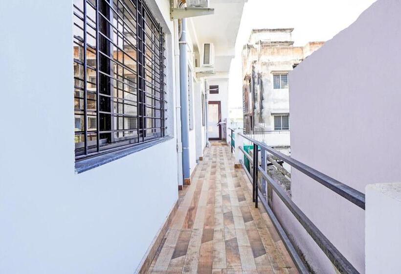 هتل Oyo The Orchid