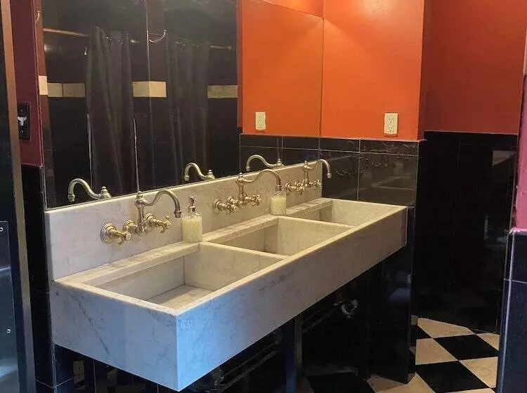 The Nolita Express Hostel