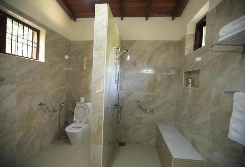 בית מלון כפרי W Hiriketiya