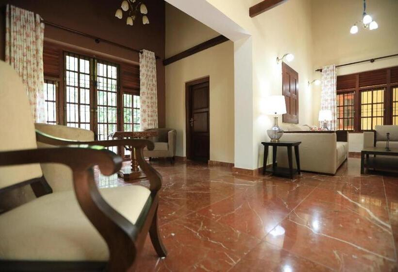 בית מלון כפרי W Hiriketiya