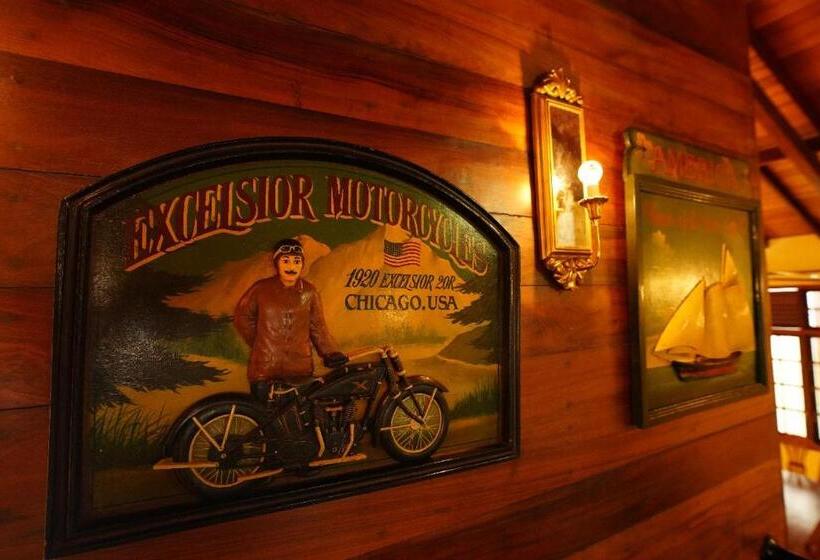 בית מלון כפרי W Hiriketiya