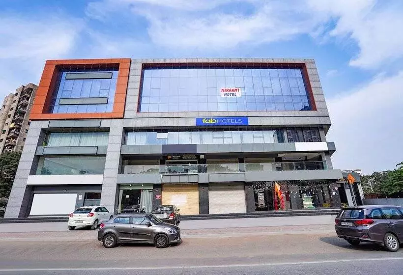 Fabhotel Niraant