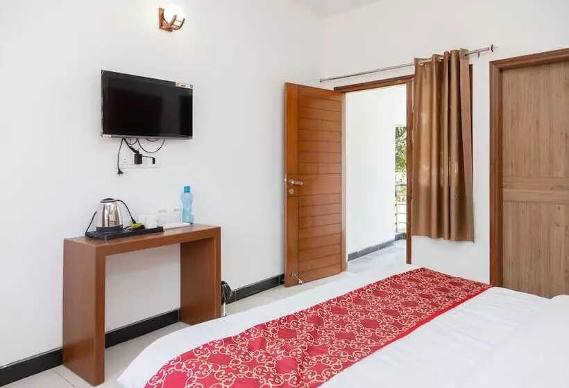 Hotel Lychee Bagh