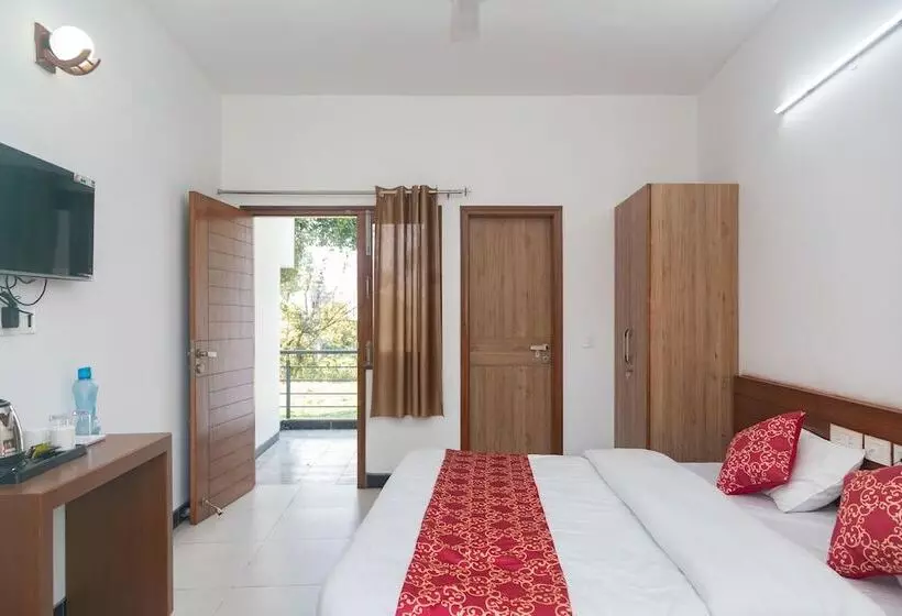 Hotel Lychee Bagh