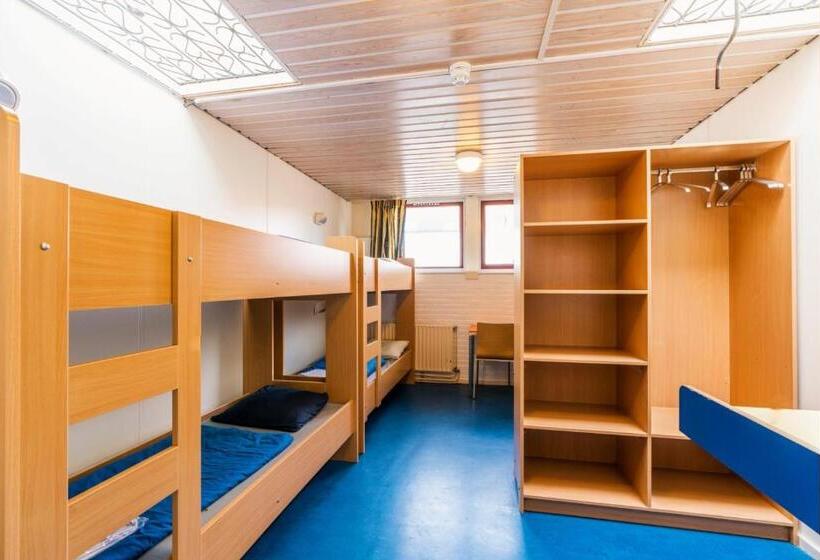 הוסטל Oer T Hout