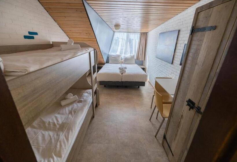 הוסטל Oer T Hout