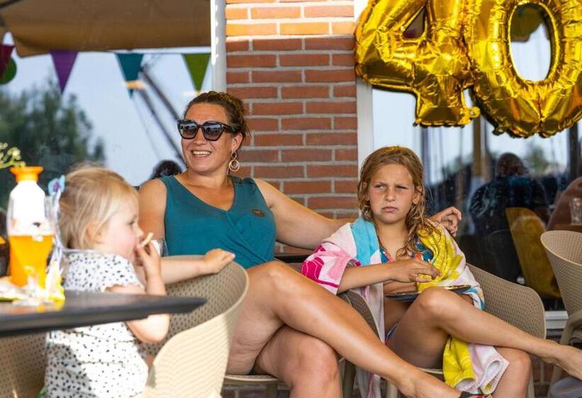 הוסטל Oer T Hout