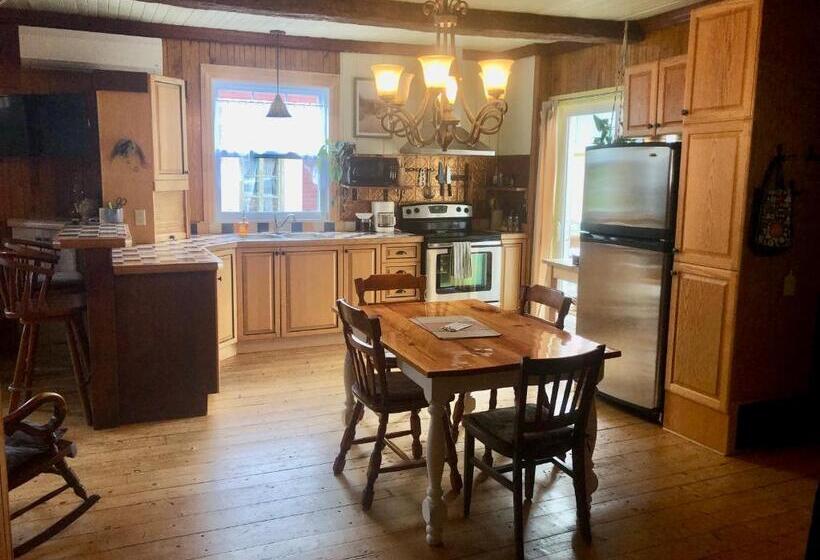 مبيت وإفطار Gîte Du Village   Deschambault