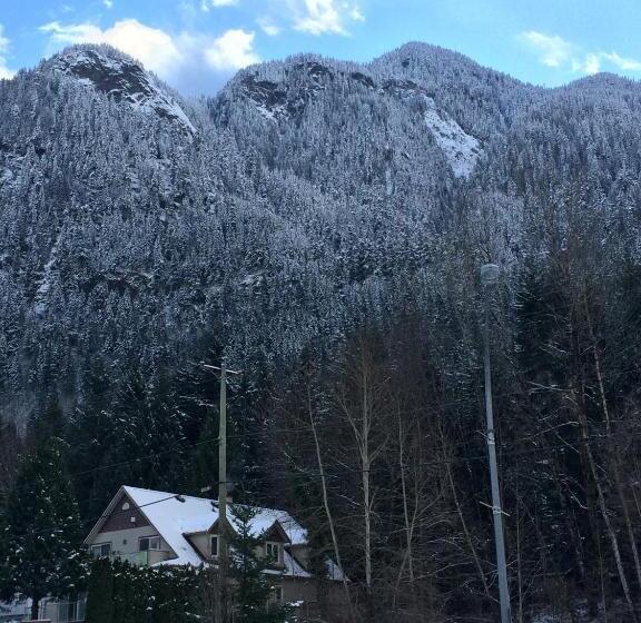 Evergreen Bed & Breakfast