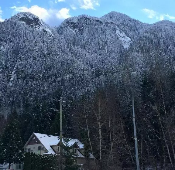 Evergreen Bed & Breakfast