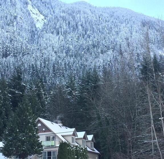 Evergreen Bed & Breakfast