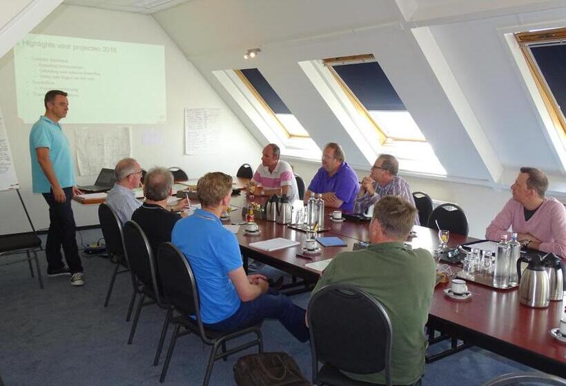 ホテル Café Restaurant De Kroon