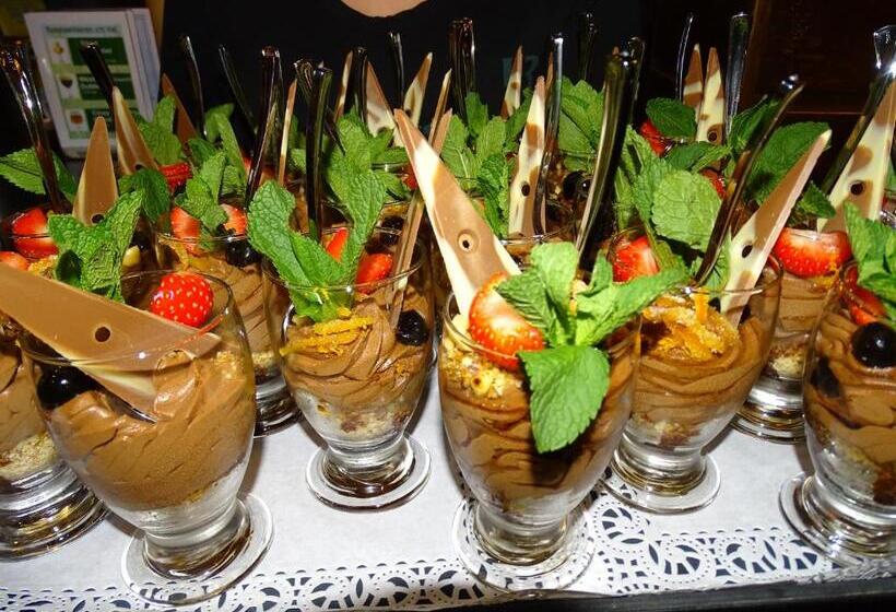 ホテル Café Restaurant De Kroon