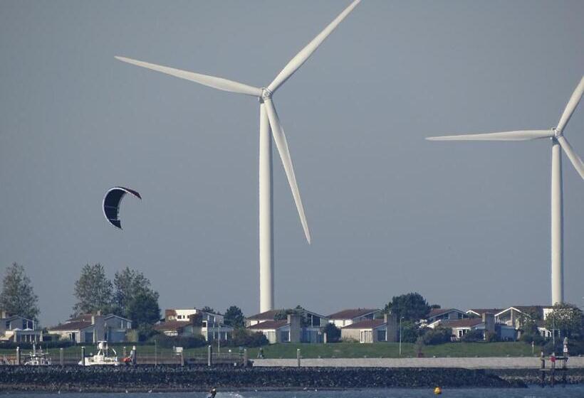 ホテル Café Restaurant De Kroon