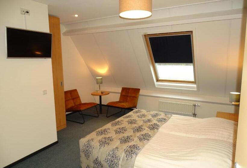 ホテル Café Restaurant De Kroon