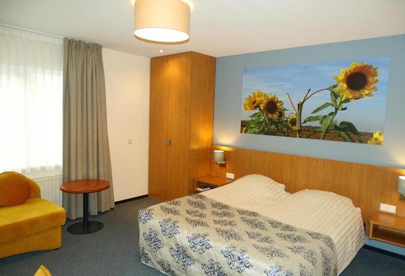 ホテル Café Restaurant De Kroon