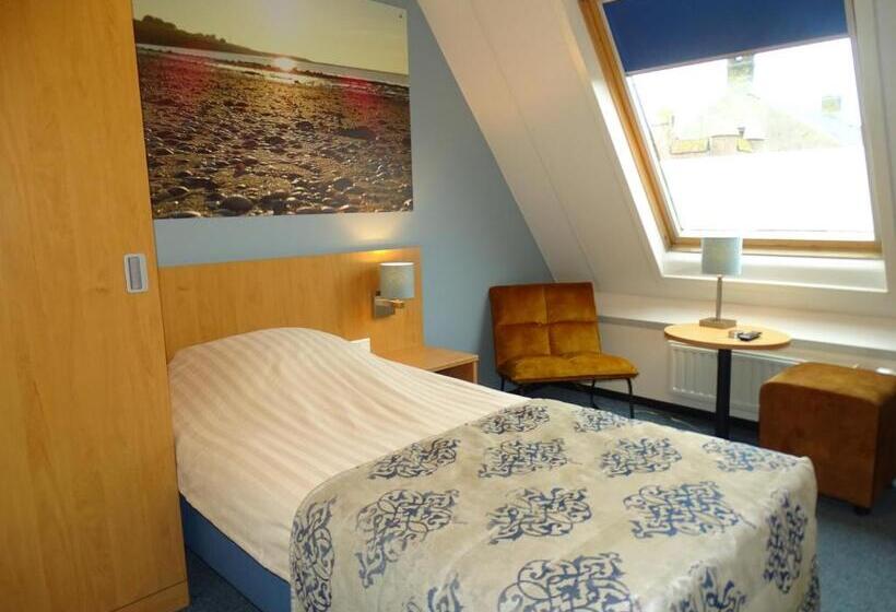 ホテル Café Restaurant De Kroon