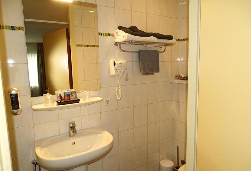 ホテル Café Restaurant De Kroon