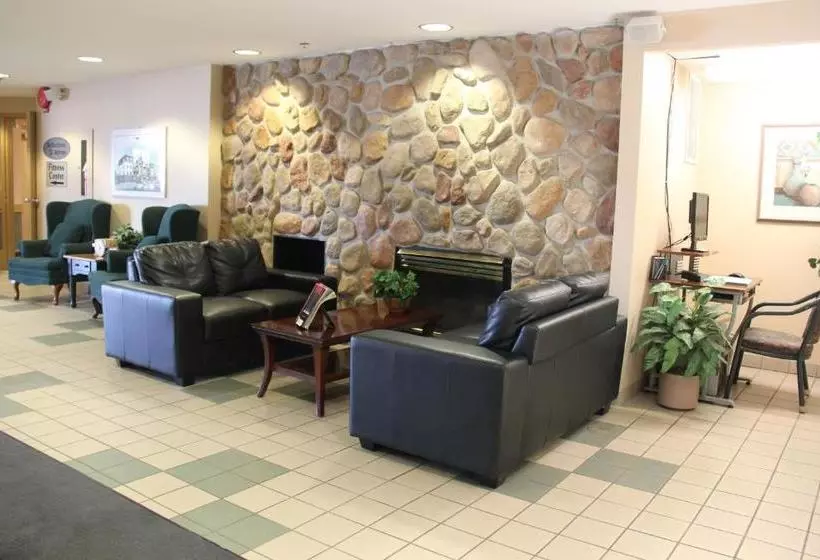 Hotelli Travelodge By Wyndham Lacombe