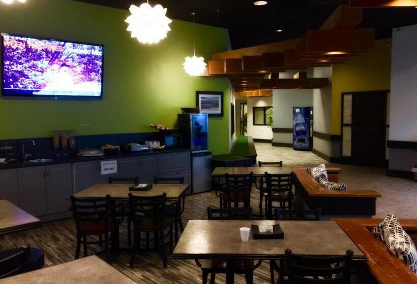 Отель Home Away Inn