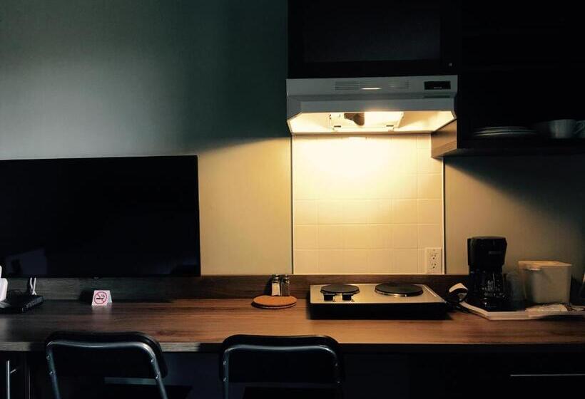 Отель Home Away Inn