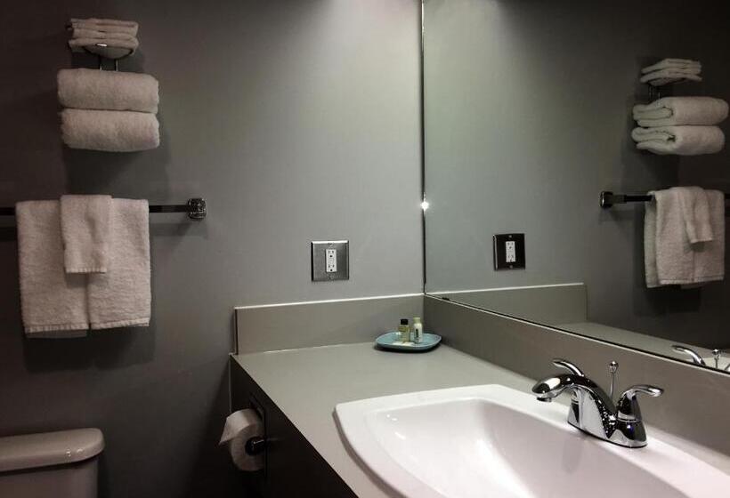 Отель Home Away Inn