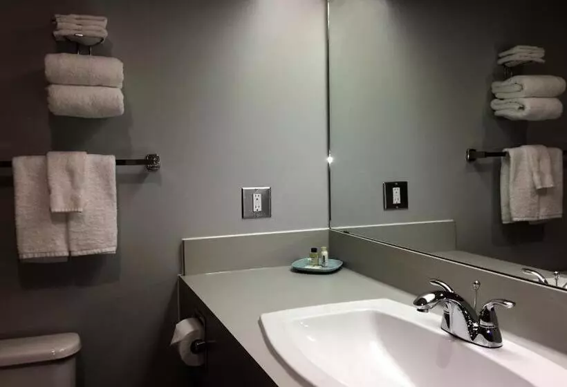 Hotelli Home Away Inn