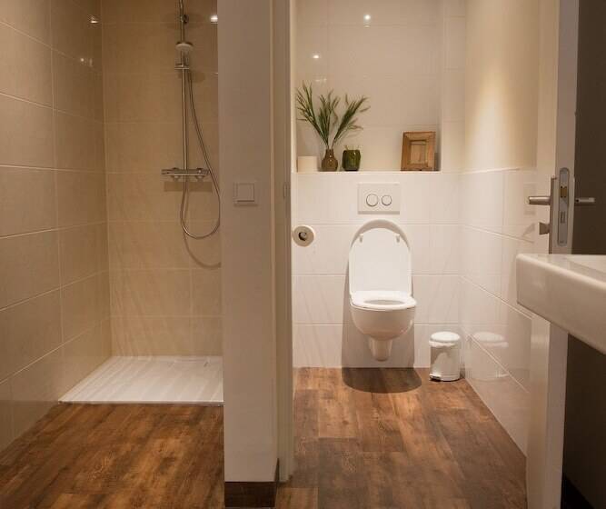 هتل Jo Van Den Bosch