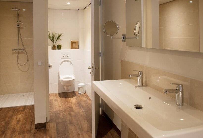 هتل Jo Van Den Bosch