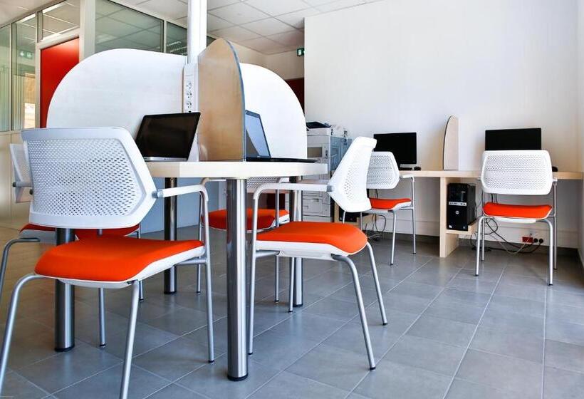 酒店 Le Port De Decize