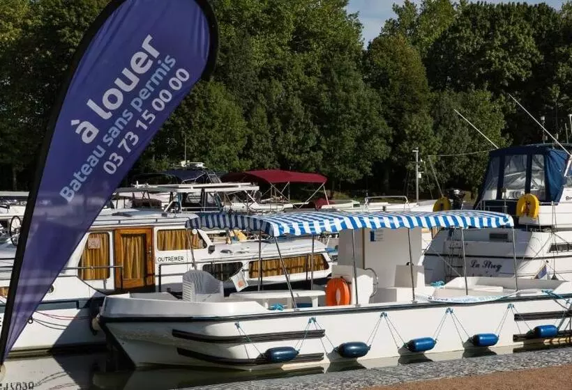 Hotel Le Port De Decize