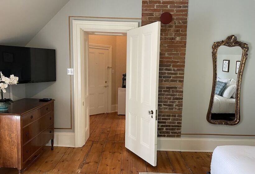 فندق Manoir Sweetsburg