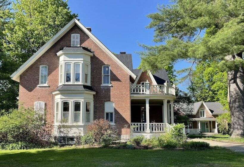 فندق Manoir Sweetsburg