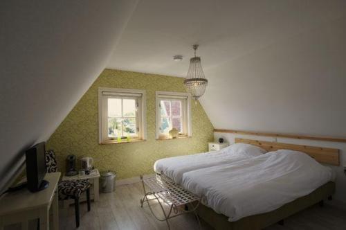 فندق Recreatiepark Wiringherlant