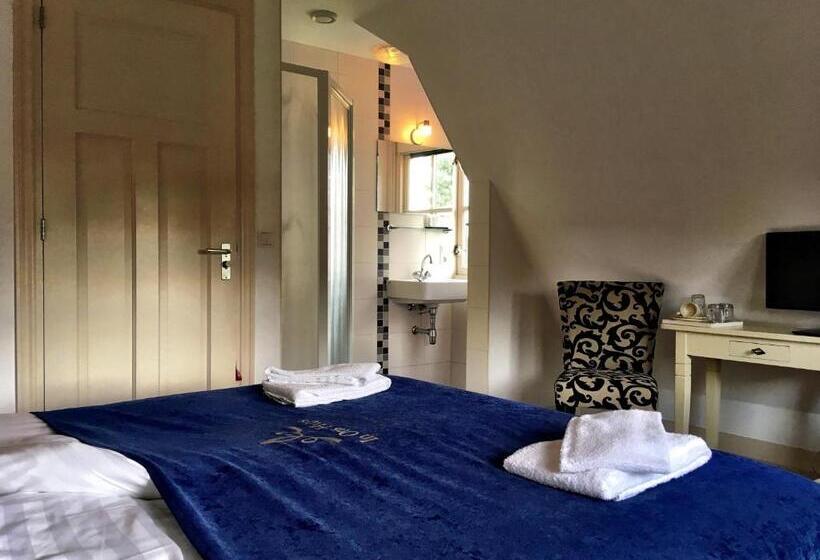 فندق Recreatiepark Wiringherlant