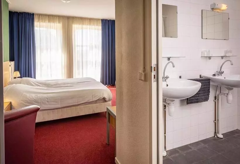 Hotelli T Gemeentehuis