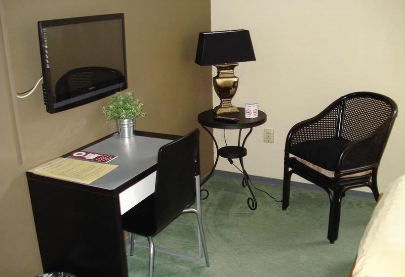 ホテル Tollenique