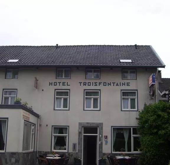 ホテル Troisfontaine