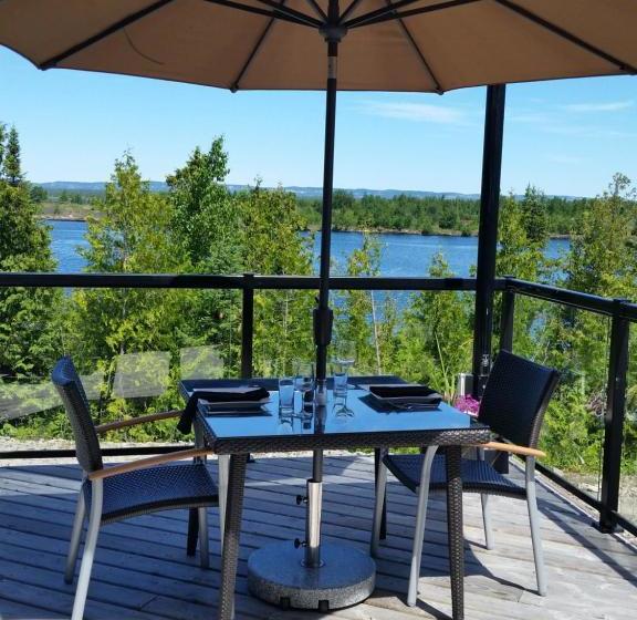 Manitoulin Hotel And Conference Centre