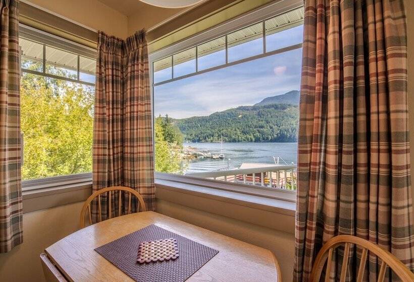 מוטל Bathgate Resort And Marina