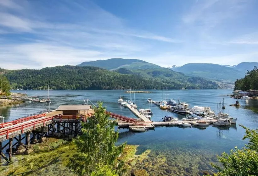 モーテル Bathgate Resort And Marina