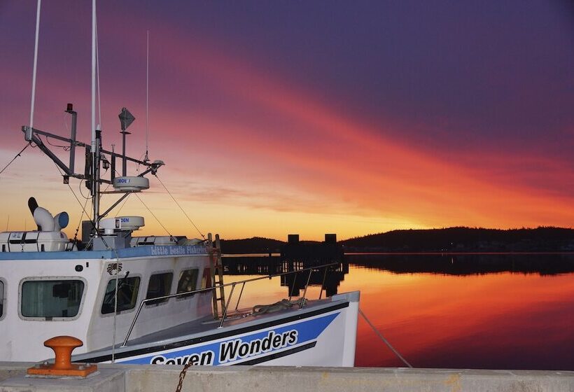 מוטל Fortress Inn Louisbourg