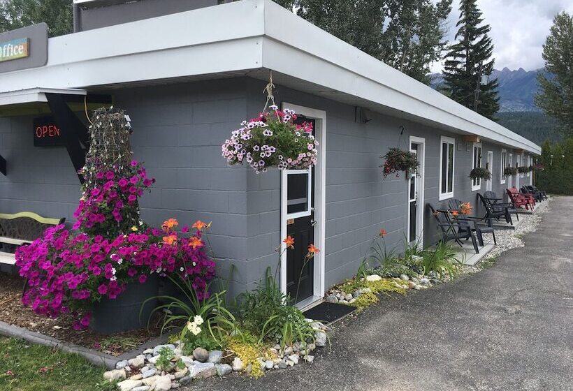 مُتل Pinewood Inn