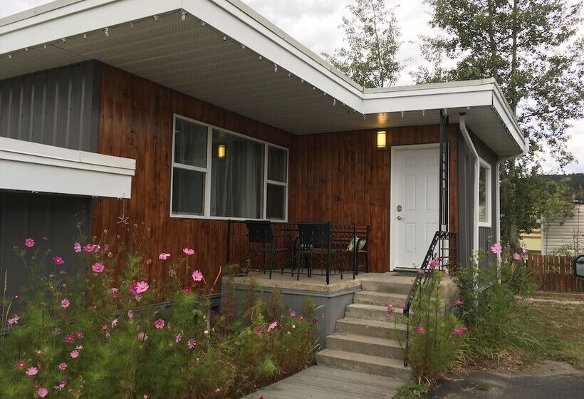 مُتل Pinewood Inn