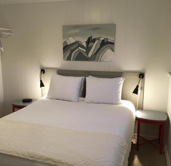 مُتل Pinewood Inn